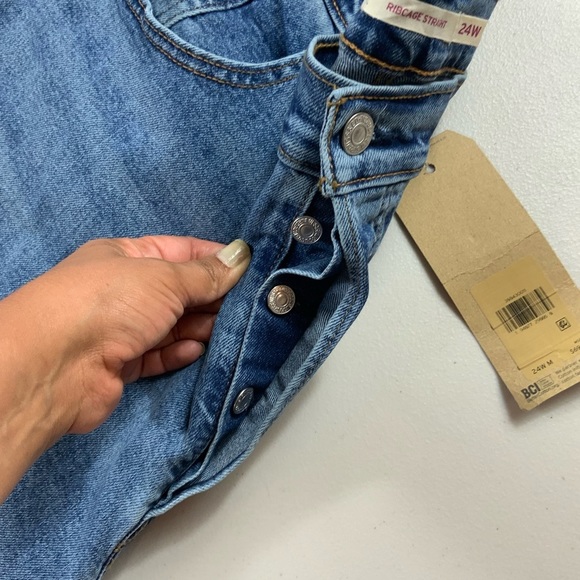 Levi’s Ribcage Straight Ankle classic wash button fly jeans Size 24W NEW - Picture 4 of 15
